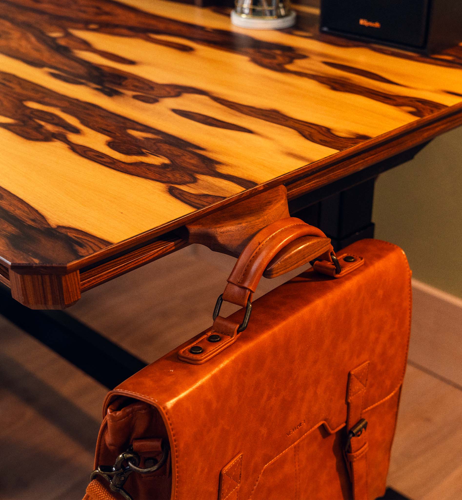 Sapwood Flitch Sit-Stand Desk