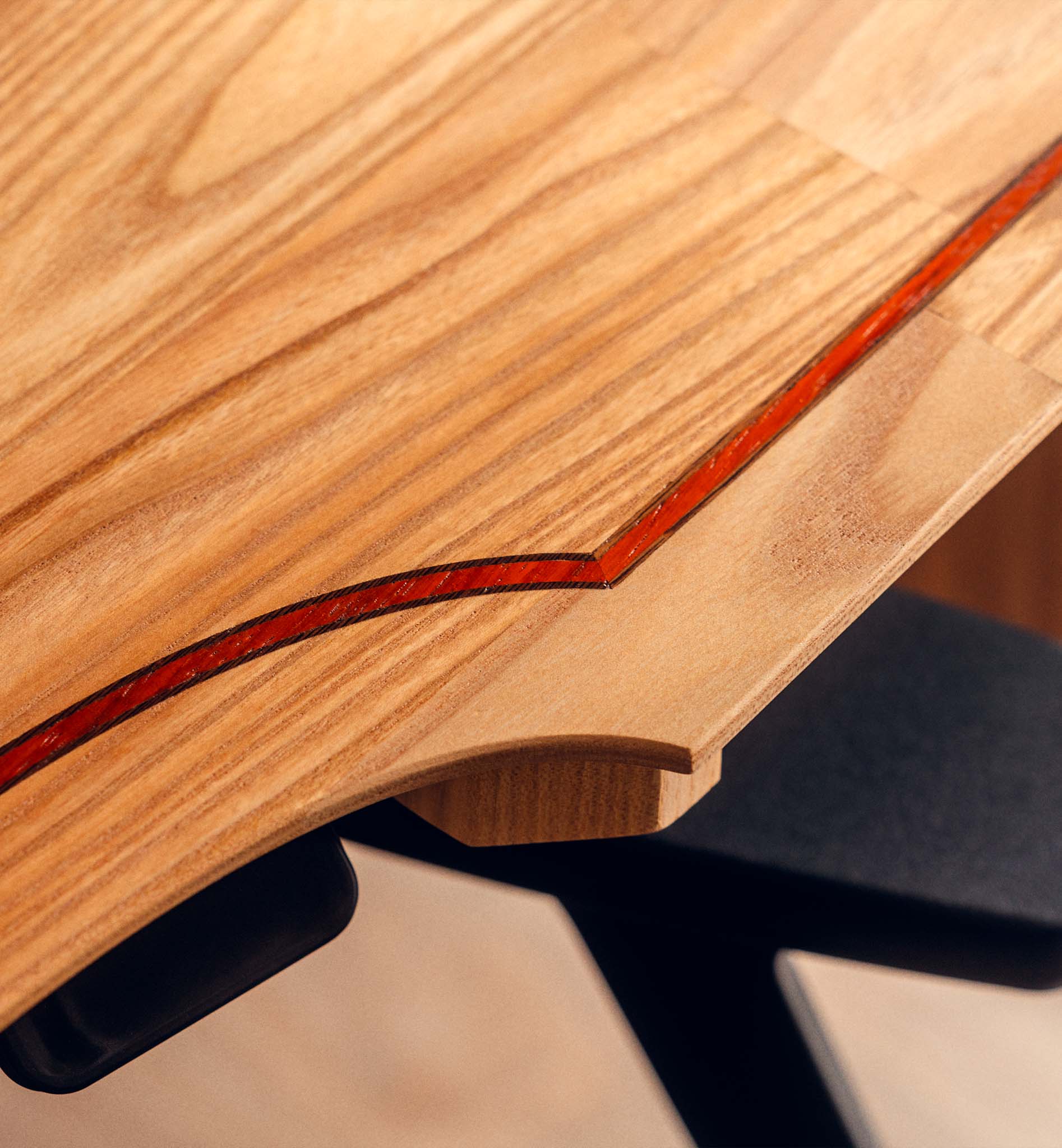Filigree Sit-Stand Desk