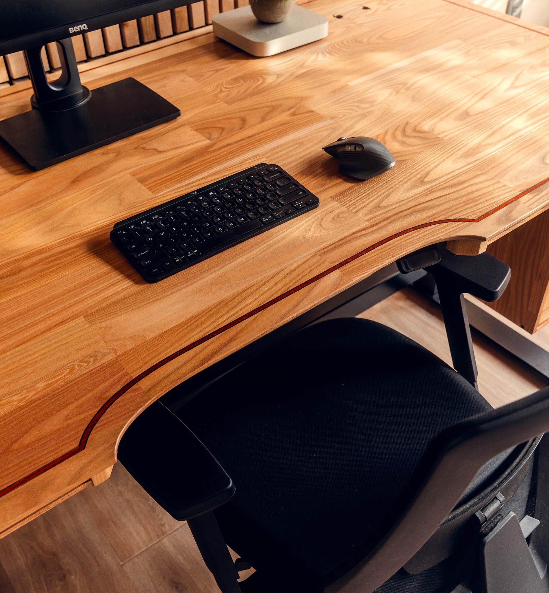 Filigree Sit-Stand Desk