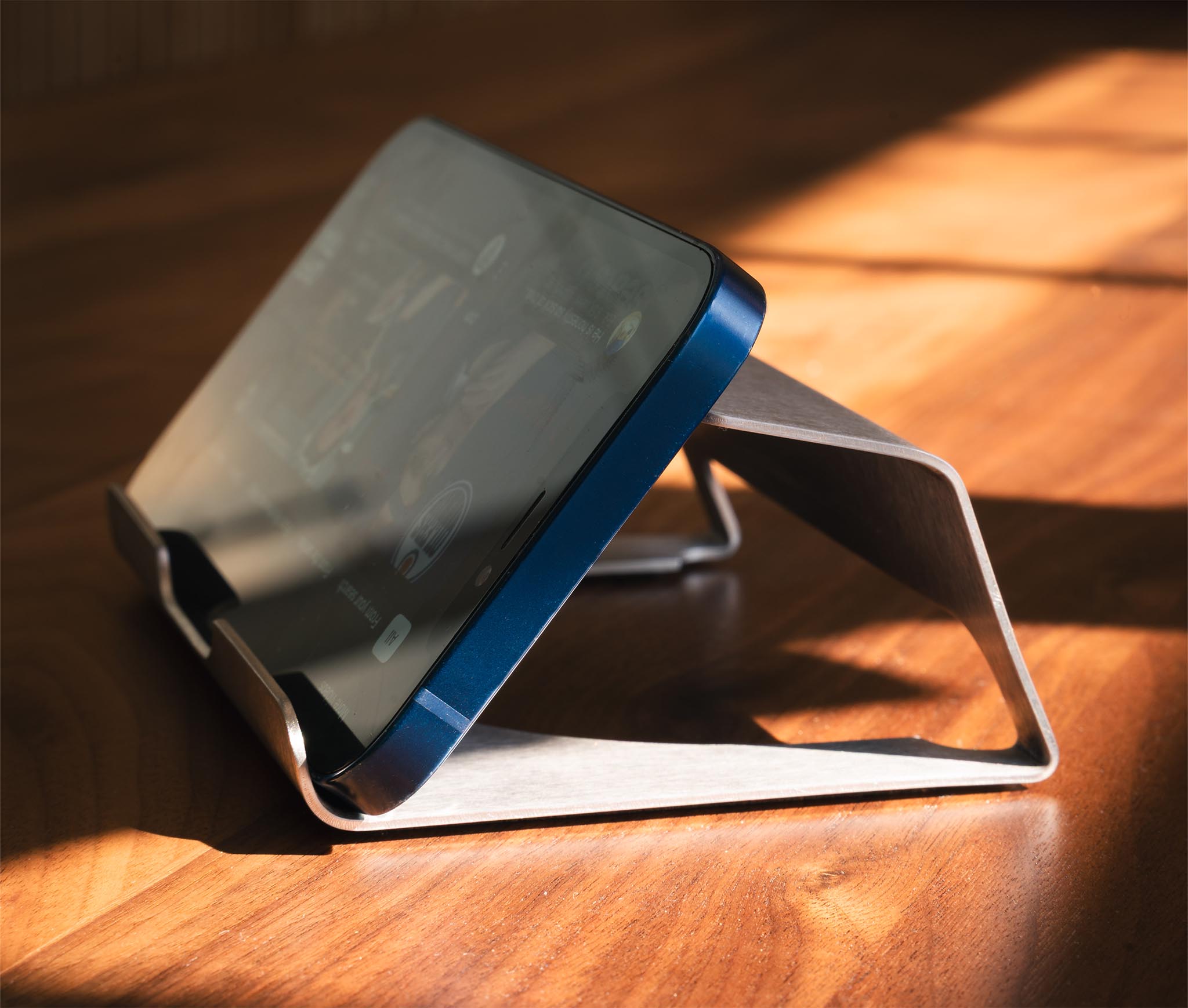 phone-holder-accessory-03